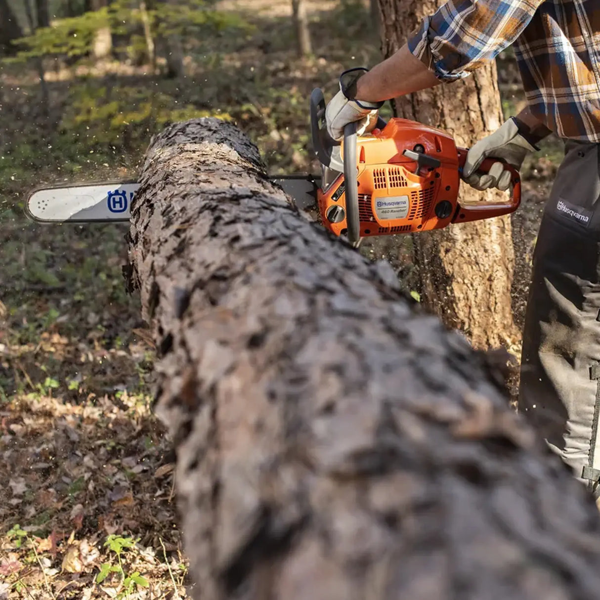 Husqvarna 460 Rancher Petrol Chainsaw (60.3cm³ Engine, 18-Inch Bar)