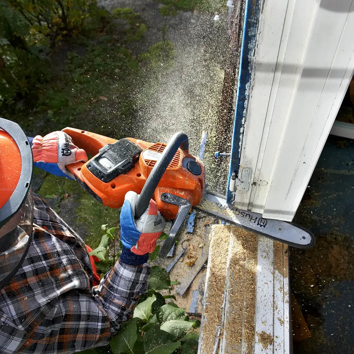 Husqvarna 535i XP Professional Battery Chainsaw (14-Inch Bar)